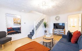 Sionstays - Honeysuckle Court - Close To City Centre!
